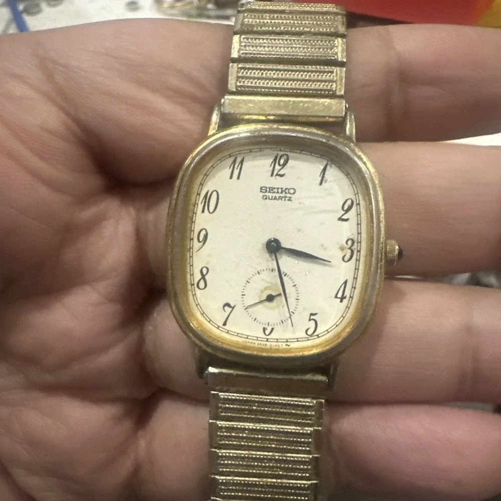 Working Vintage Seiko 2628-5029 Men's Watch Quartz Gold Tone 28.5mm Rare Runs